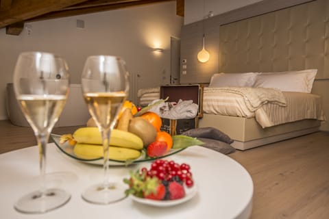 Junior Suite, 1 Bedroom, Bathtub, Mountain View | Premium bedding, minibar, in-room safe, desk