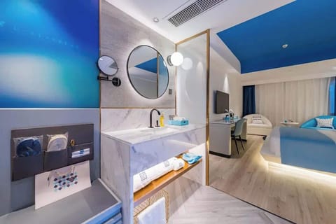 Signature Double Room | Premium bedding, individually decorated, individually furnished, desk
