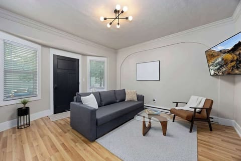 #StayinMyDistrict Twin Falls  LIVING AREA