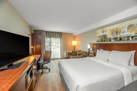 Suite, 1 King Bed, Non Smoking | Premium bedding, pillowtop beds, desk, laptop workspace