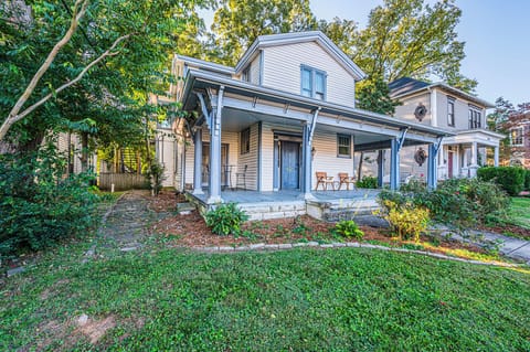 Front of whole house - property located upstairs