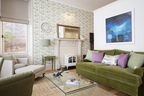 But 'n' Ben Living Area