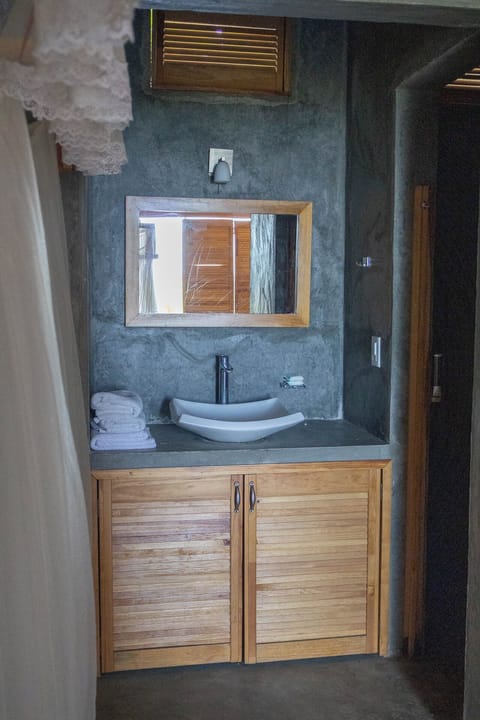 Honeymoon Room, Sea View | Bathroom | Shower, towels, soap, shampoo