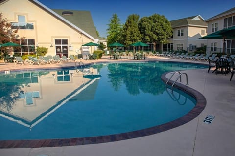 Cool off with an afternoon dip in the sparkling outdoor pool.