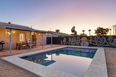 Eclectic Escape - Arizona Home with Private Backyard and Pool