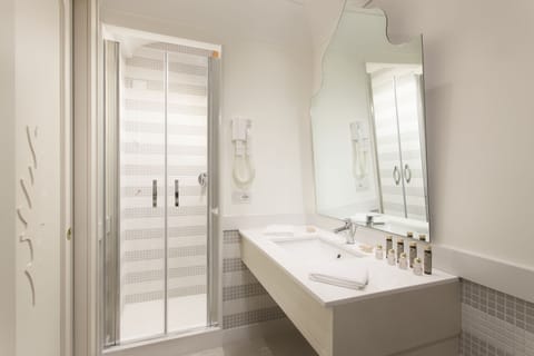 Rainfall showerhead, hair dryer, bathrobes, slippers