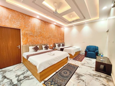 Superior Quadruple Room, Air conditioning | Hypo-allergenic bedding, desk, soundproofing, free WiFi