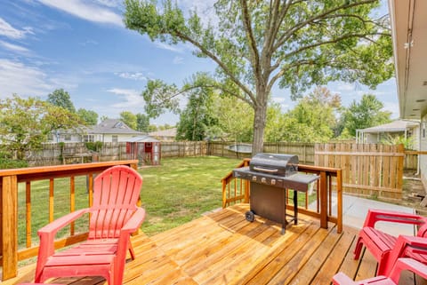 Enjoy sunny days and cozy nights on this beautiful deck, complete with a barbecue grill and comfortable seating! 🌞🍔 Perfect for gatherings or peaceful relaxation. 