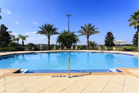 Heritage Crossing: Pools, Wading Pool (south)