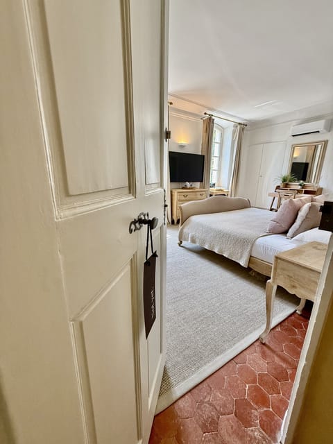 Premium Double Room, Ensuite, Garden View (	Rose) | Premium bedding, in-room safe, individually decorated