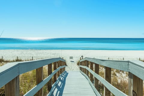 Beautiful beach access at Ocean Reef