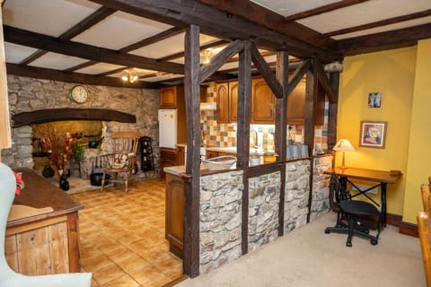 House | 6 bedrooms, Internet