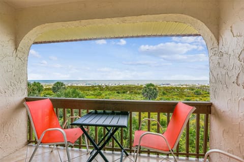 Condo, Multiple Beds, Kitchen, Ocean View (Ocean & Racquet 8315) | Outdoor dining