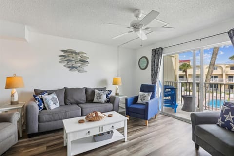 Condo, Multiple Beds, Pool Access, Ocean View (Spanish Trace 243) | Living area