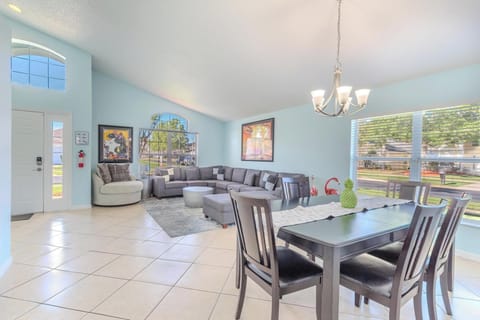 4-bedroom-private-pool-home-lake-berkely-resort-kissimmee-florida-34746