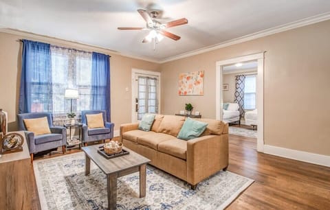 House, Multiple Beds, Patio, Garden View (Avalon Nest Downstairs) | Living area