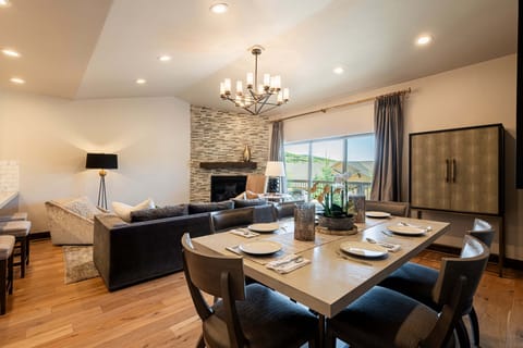 Main level living room