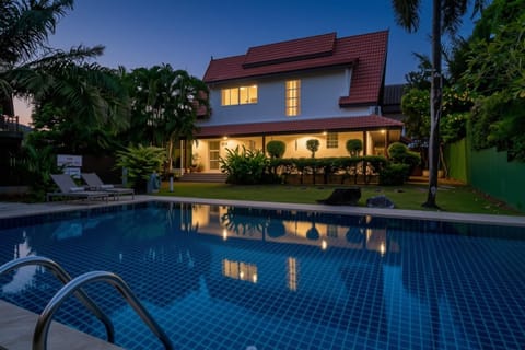 Koson, Elegant 3 Bedroom Villa (10980)