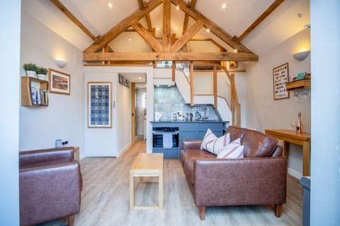 The Old Smithy - 2 Bedroom Cottage - Reynoldston (8127)