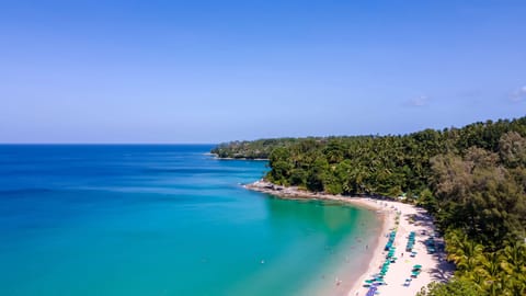 Beach nearby, beach towels