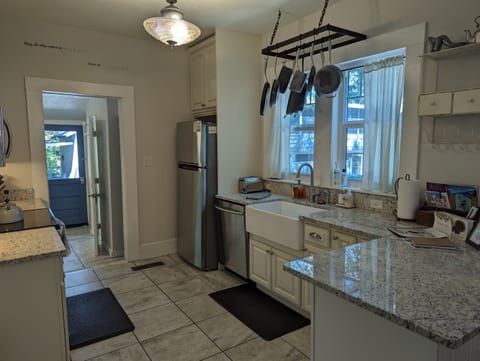 Kitchen (Main house)