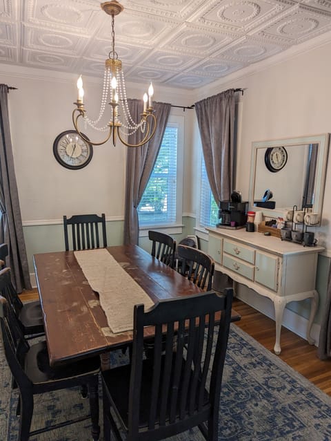 Dining Room (Main house)