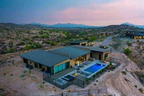 Stunning private luxury retreat overlooking the gorgeous Tonto National Forest.