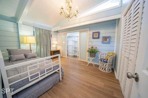 Apartment, 2 Bedrooms | 2 bedrooms, iron/ironing board, WiFi (free)