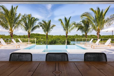 House | 8 bedrooms, high-speed internet