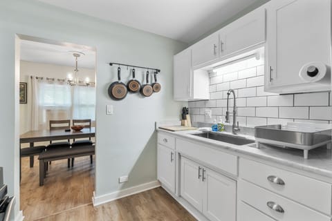 Newly updated Kitchen with Stainless Steal appliances!