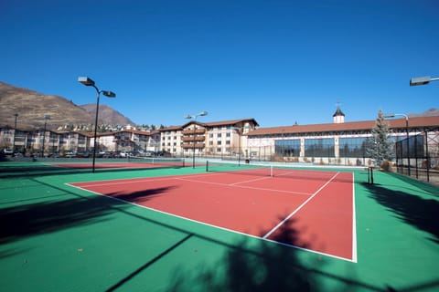 Outdoor tennis courts
