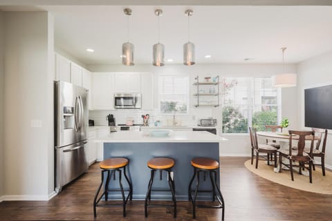 House, Multiple Beds, Patio, Garden View (Bluffton Magnolia House) | Private kitchen | Coffee/tea maker, fridge, microwave, oven