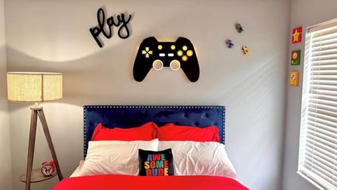 Game-Themed Bedroom – Perfect for Kids