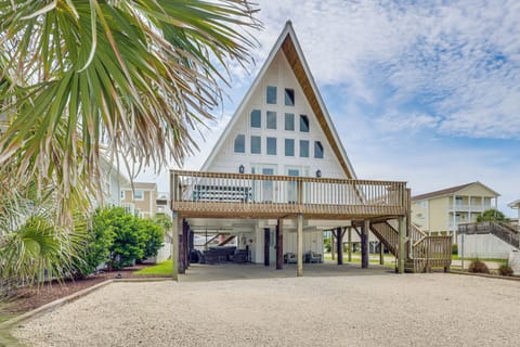 Ocean Isle Beach Vacation Rental | 3BR | 2BA | Stairs Required | 1,371 Sq Ft