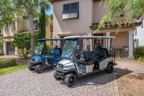 Effortlessly explore Sandestin Golf & Beach Resort in style — our guest golf cart rentals give you freedom to visit Baytowne Wharf, the beaches, and evening concerts without worrying about parking.