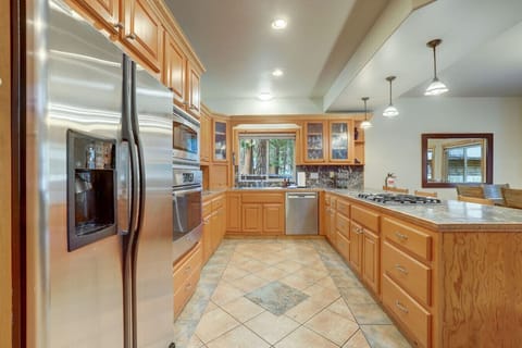 Open concept fully stocked kitchen