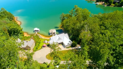 Heavenly Heaven_Fishing, Boating, Swiming and More_Lake Nottely_