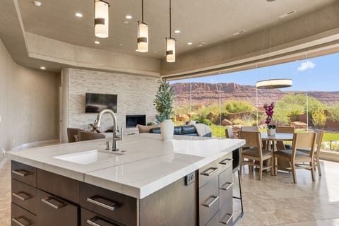 House, 4 Bedrooms | Interior