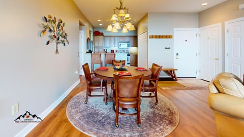18 Dining Area with Table for Four