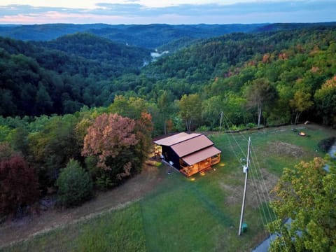 Perched on the cliff’s edge with sweeping valley views, Shorty's View cabin is your private escape in the heart of Red River Gorge. Unload your trailer, and ride right into National forest land on the Daniel Boone Backcountry trails. 