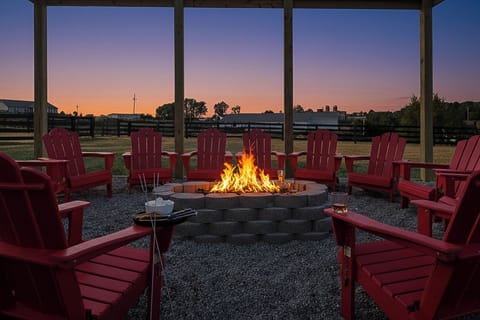 Gather around the outdoor firepit with seating for 14 – the perfect spot for s’mores, stories, and starry nights