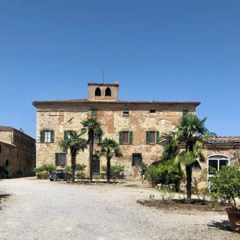 Courtyard with main Villa at Borgo Belsedere