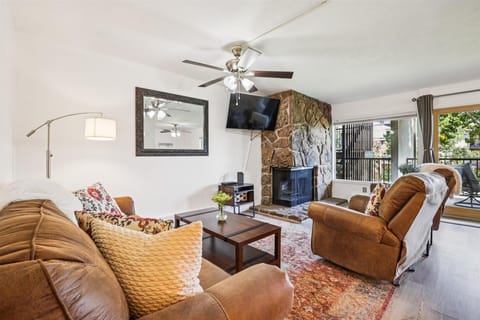Living Room - Mountain Meadows 203 - Frisco Vacation Rental