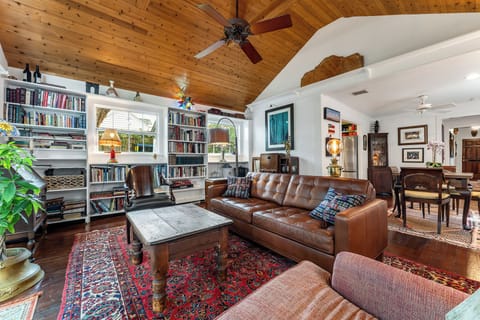 Enjoy tv and game nights