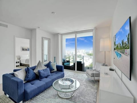 Large plush seating, Samsung Smart TV - Streaming. Amazing views