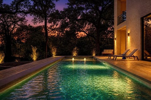 Private Pool & Hot Tub with Seating.