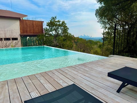 Private pool with one of a kind view od Downtown Austin