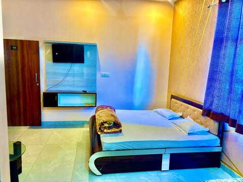 Double Room | Rollaway beds (surcharge), WiFi (free), bed sheets