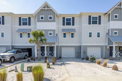 Beautiful Moments - 14237 Beach Heather Court - Coastal Craftsman style architecture, terrific location, premium amenities and a gorgeous interior are all you need to create Beautiful Moments in Lost Key.
