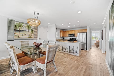 Needle Rush Point C26 - Dining & Kitchen